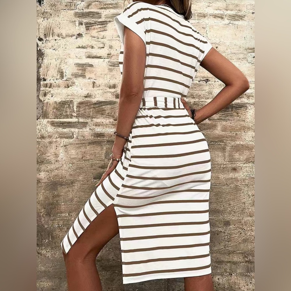 XXL Capped sleeve button down Striped dress - Picture 6 of 6